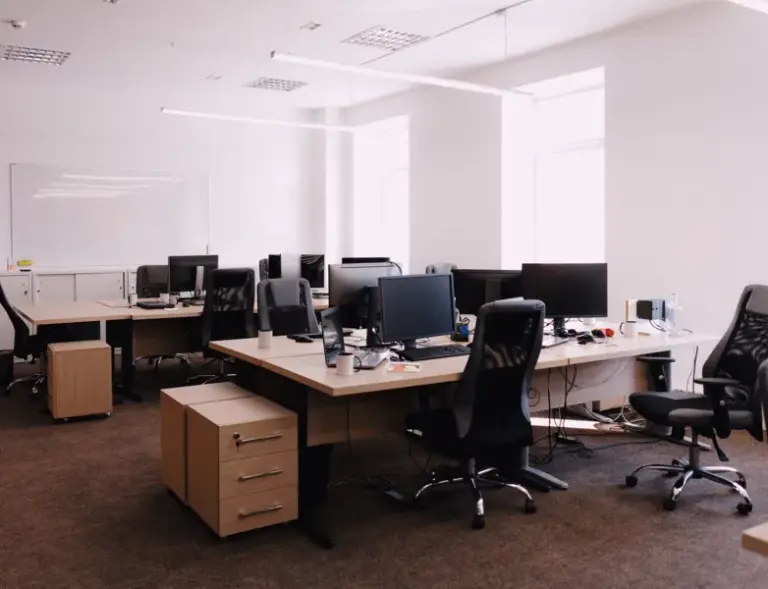 Serveis i construccio Reforma integral de oficina corporativa en C Selva el Prat